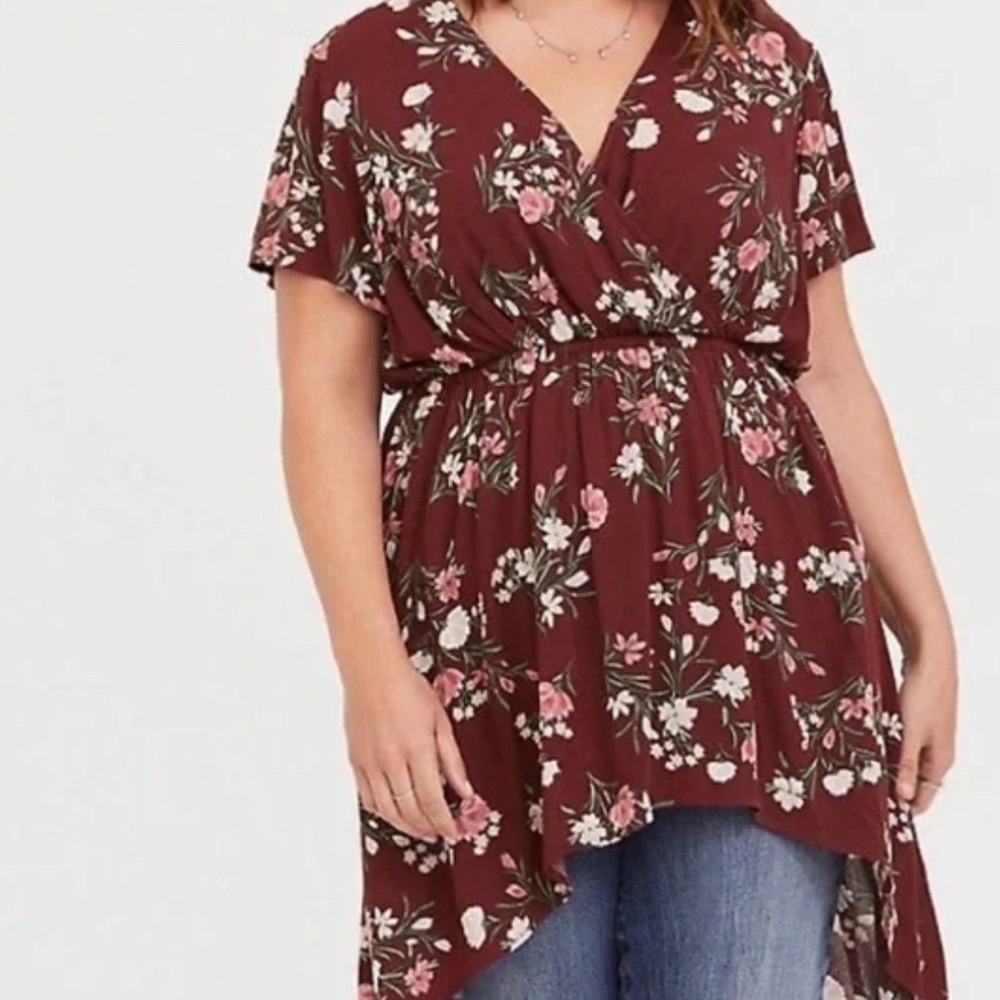 Torrid maroon floral print high-low tunic blouse 1x